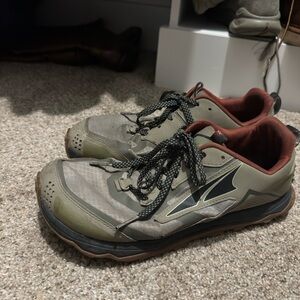Men’s Altra Lone Peak 5 (size 11 US)